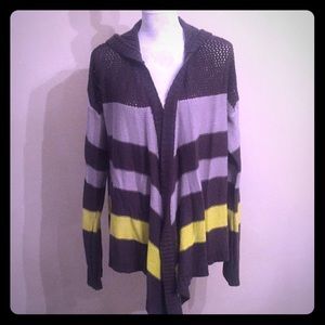 Asymmetrical Grey/yellow Sweater w/Hood